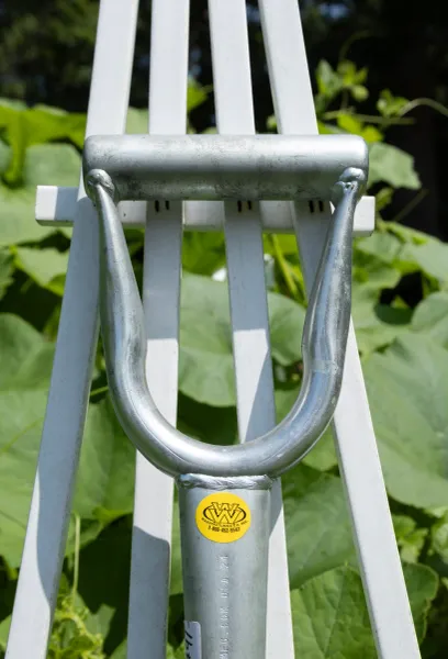 Metal garden weeder with U-shaped handle
